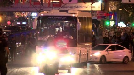 SPOR Süper Kupa öncesi Chelsea kafilesi stada hareket etti