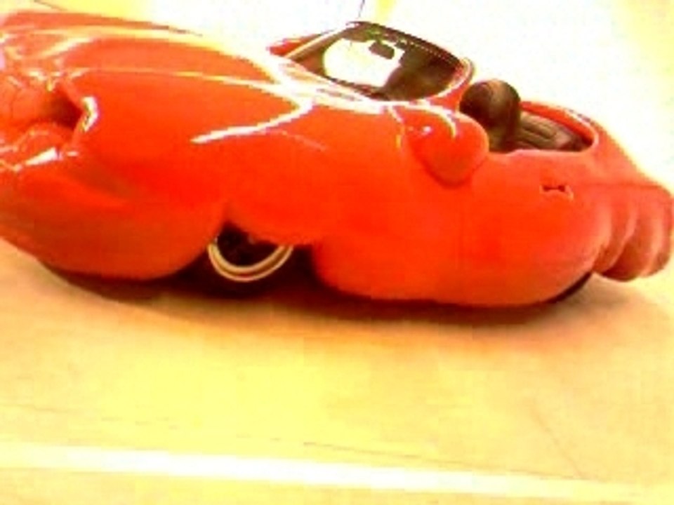 Une voiture molle