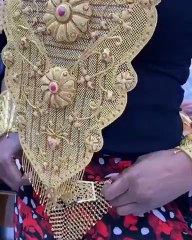 Diaba Sora s'expose avec plus de 200 millions de Fcfa en Or et crée la polémique sur la toile