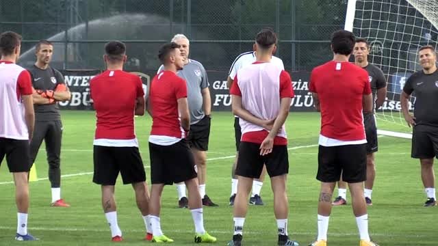 Bu ligin sürpriz yapan takımı olacağız