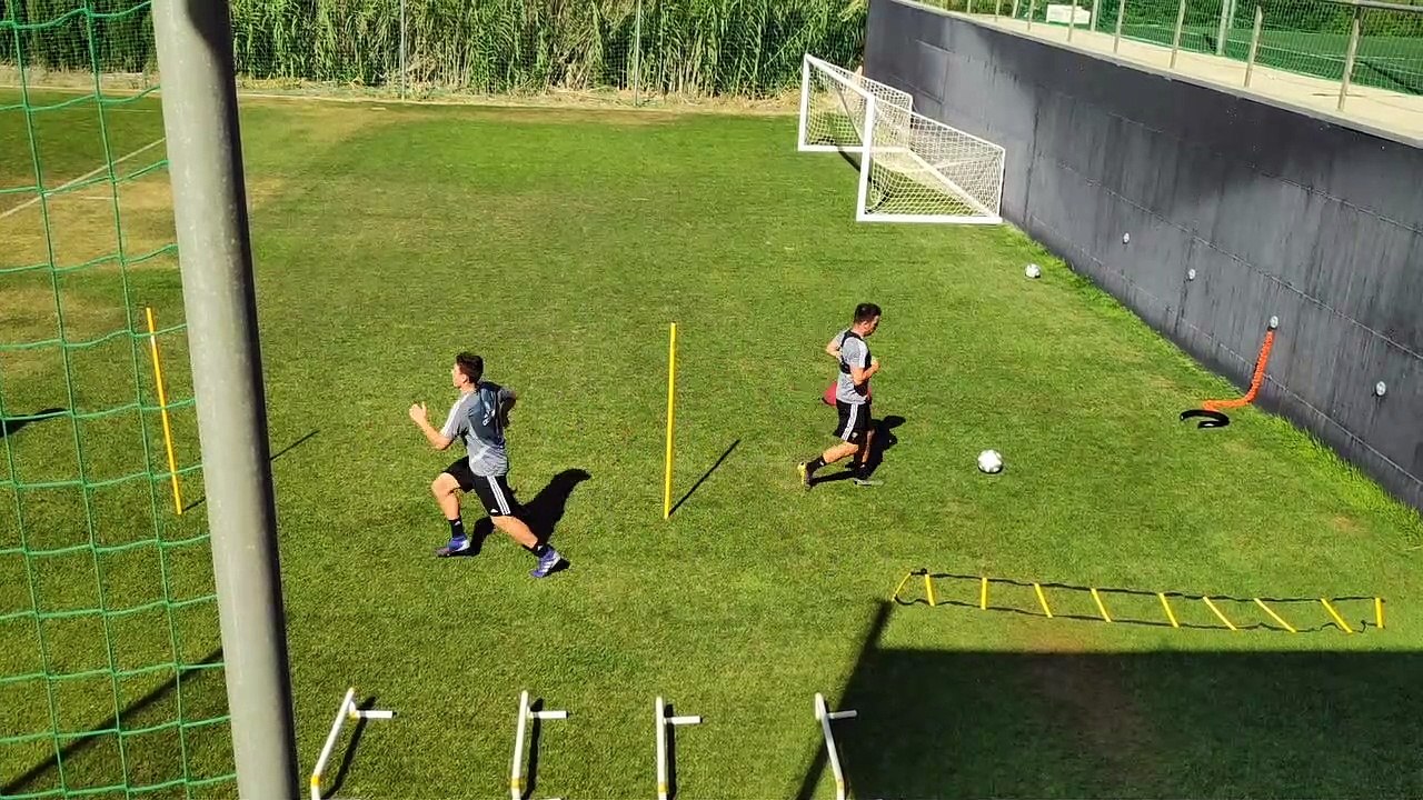 Jurado Entrena al Margen del Grupo en El Rosal