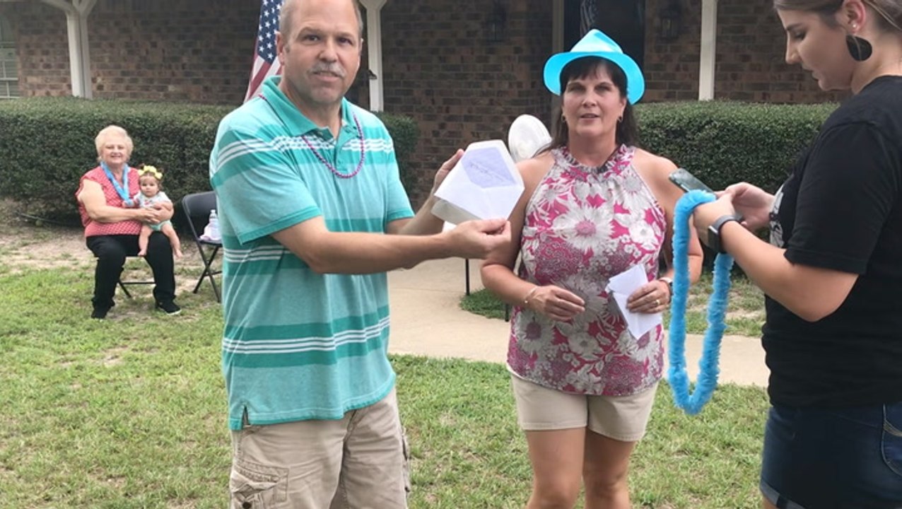 Family Scavenger Hunt Leads To Gender Reveal
