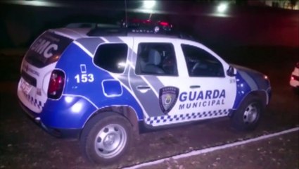 Dupla é detida com maconha na Praça do Bairro Country