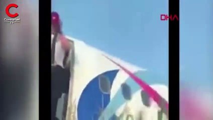 Uçak kalkıştan hemen sonra martı sürüsüne çarptı! Çok sayıda yaralı var