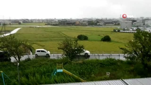 Japonya'da fırtına hayatı felç etti 600 bin kişiye tahliye uyarısı, 720 uçuş iptal