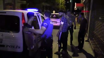 شجار بالسكاكين بين سوريين أقرباء ينتهي بجرح 3 أحدهم في حالة حرجة