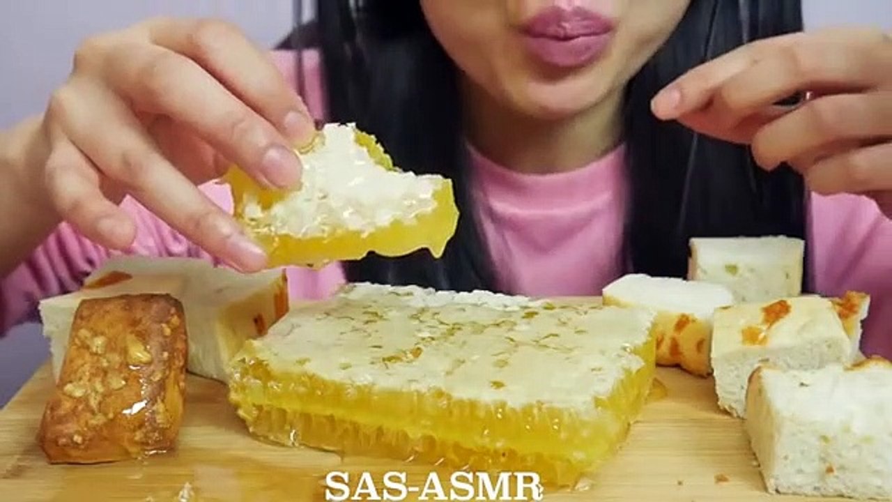 ASMR HONEYCOMB (Extremely STICKY Satisfying EATING SOUNDS) NO TALKING _ SAS-ASMR