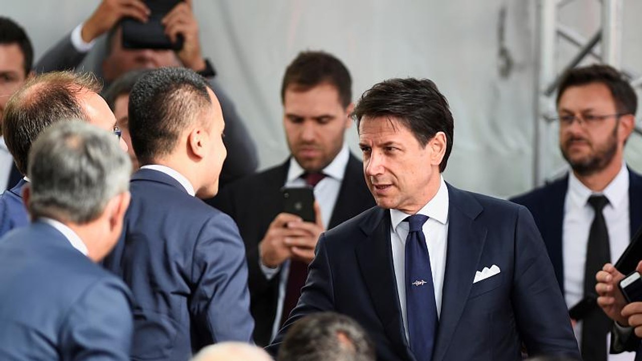 برگزاری مراسم یادبود قربانیان فروریختن پل موراندی