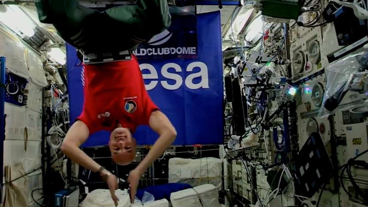 400 km über der Erde: ESA-Astronaut macht Musik für Party-Schiff