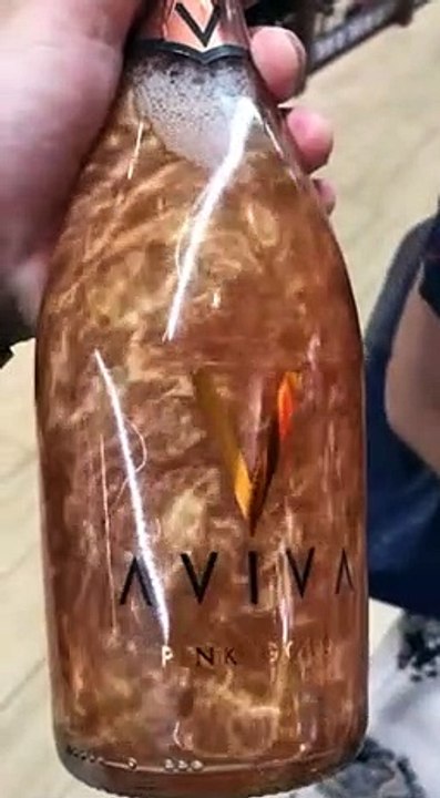 Une bouteille de vin magique trouvée dans un magasin en Russie