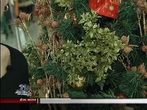 Easy tips for Christmas decorating, shopping