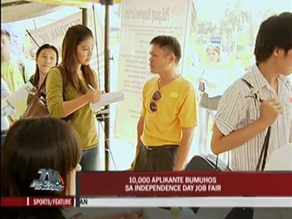 10,000 applicants troop to job fair