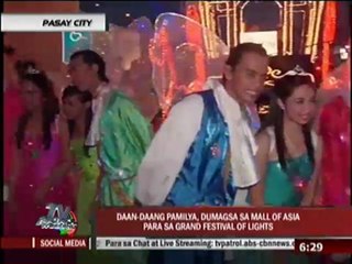 Big crowd at MOA Parade of Lights