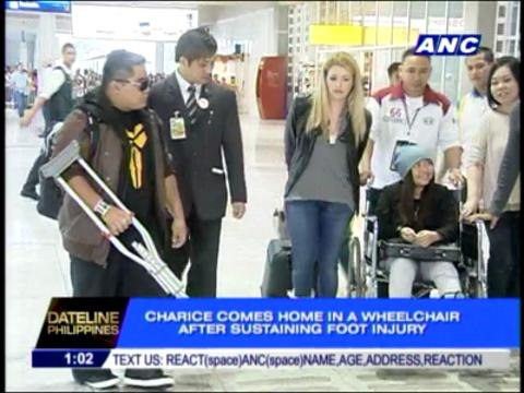 Charice back in Manila, arrives in a wheelchair