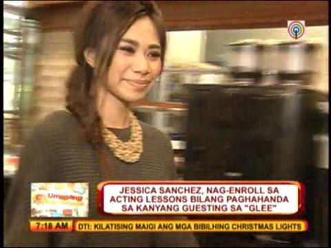 Jessica takes acting lessons for Glee