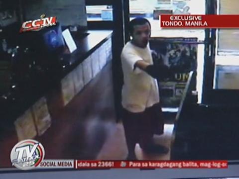 Man robs shop armed with scissors