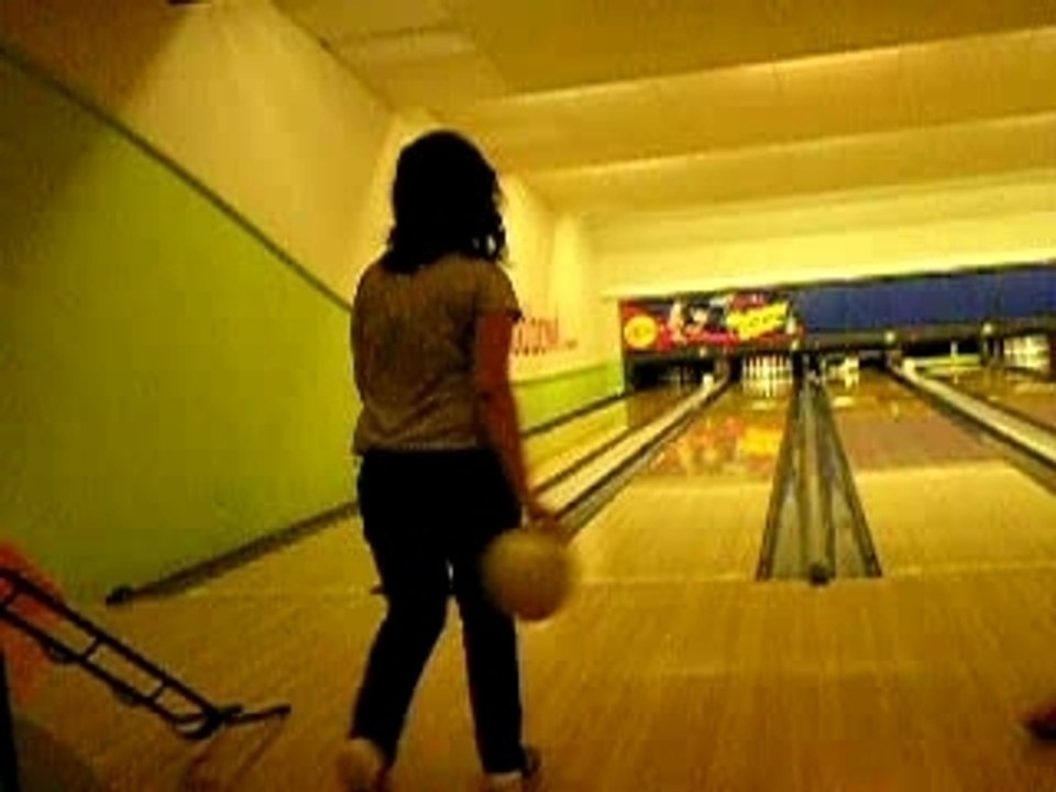 Claire au Bowling