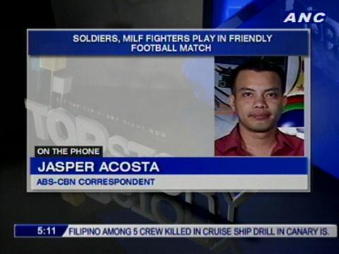 Soldiers, MILF fighters play in friendly football match