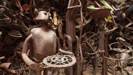 Senegalese sculptor turns discarded bikes into pieces of art