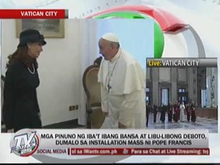 Pope gets down from vehicle for sick man