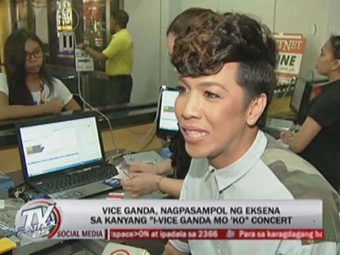 Vice Ganda gives concert tickets to fans