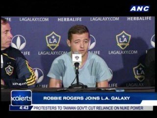 Jason Collins tweets support for Robbie Rogers