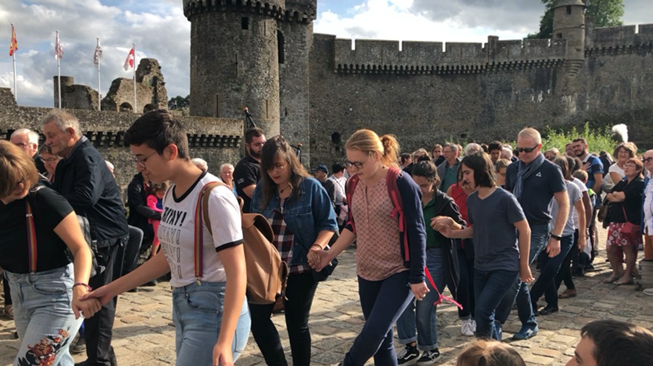 Le Bagad Bro Felger fait danser Fougères
