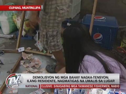 5 hurt as Muntinlupa settlers try to stop demolition