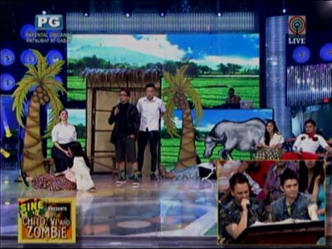 Kim dances with Anne on 'It's Showtime'