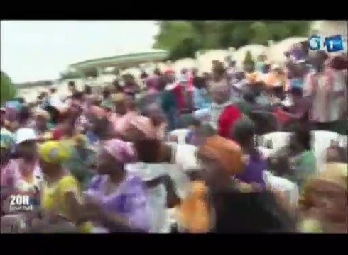 RTG - Échange du Président du Sénat, Dr Lucie MILEBOU AUBUSSON avec la population et les responsables du PDG lors de son séjour dans la commune de Fougamou