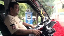 Kahraman şoför seyir halindeki minibüste rahatsızlanan yolcuğu hastaneye yetiştirdi