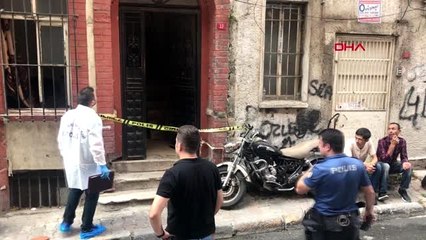 BEYOĞLU'NDA METRUK BİR BİNADA 2 GÜNLÜK ERKEK CESEDİ BULUNDU