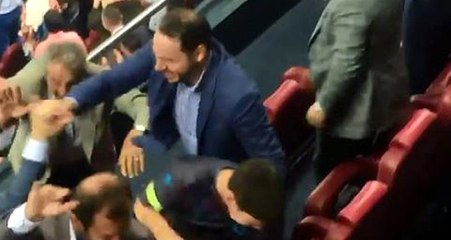 90+8'de gelen gole Bakan Albayrak böyle sevindi