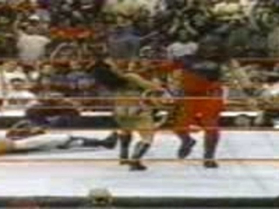 Kane Chokeslams Chyna