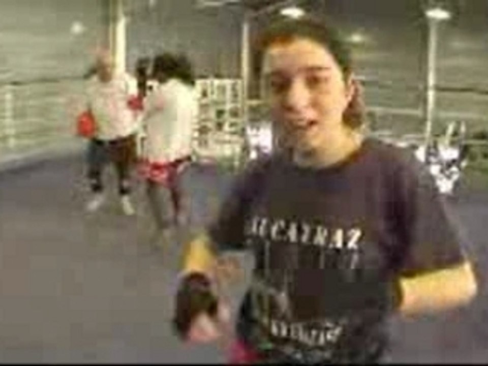 Naïma : une boxeuse Thaï