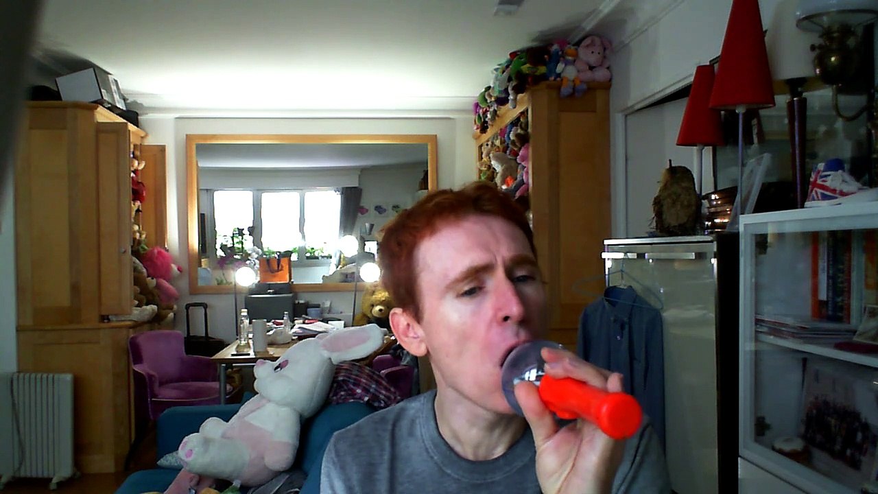 Wiwi égratigne "waves of you" d'Eric Turner