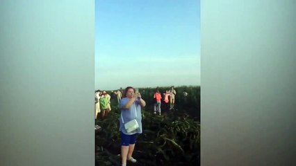 เครื่องบินรัสเซียลงจอดฉุกเฉินในทุ่งข้าวโพด | Russian aircraft landed in an emergency on the corn field.