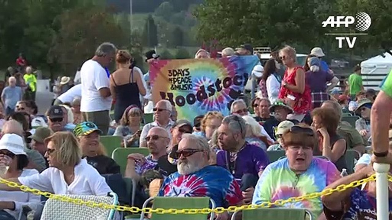 Althippies feiern 50 Jahre Woodstock