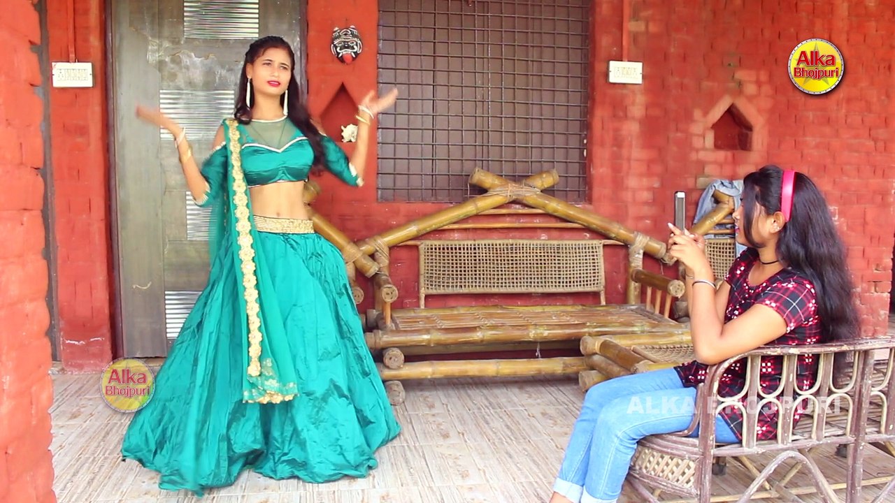 लड़की के इस डांस ने आग लगा दिया - जवान लड़के हो गए है लड़की के दिवाने - फ़ोन नॉट रीचेवाल