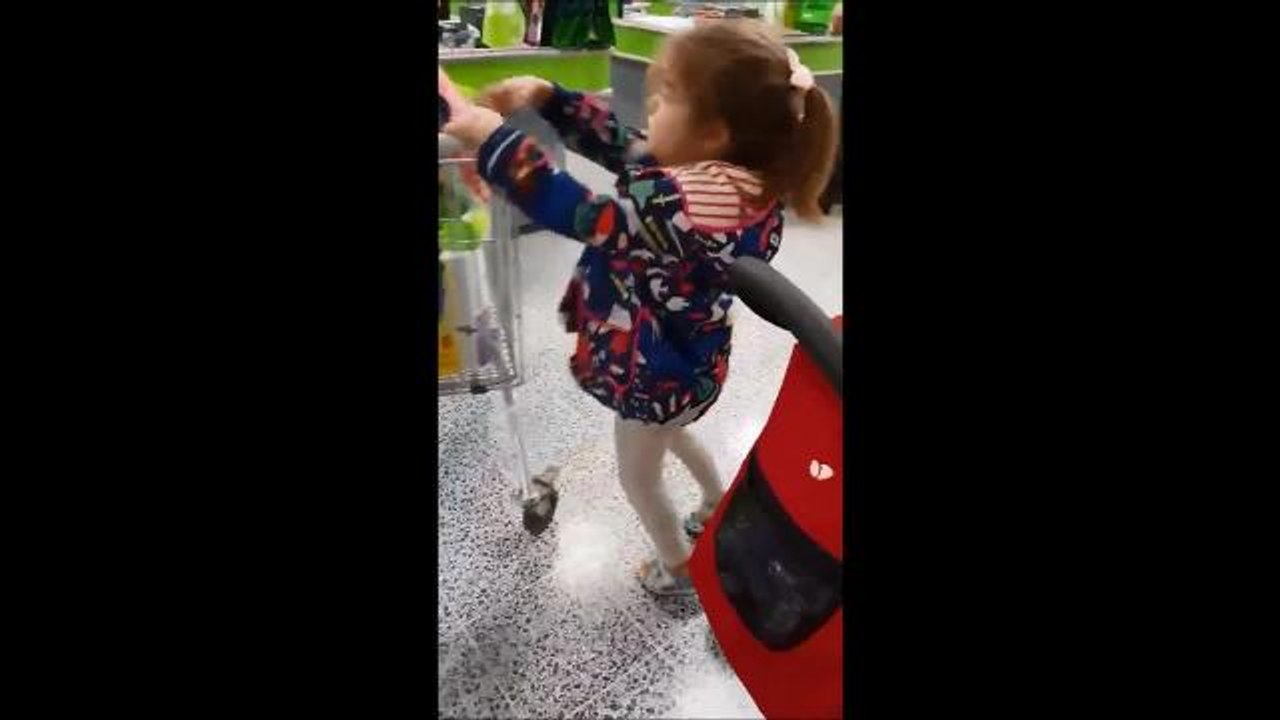 Nina Makarowska suffers tics