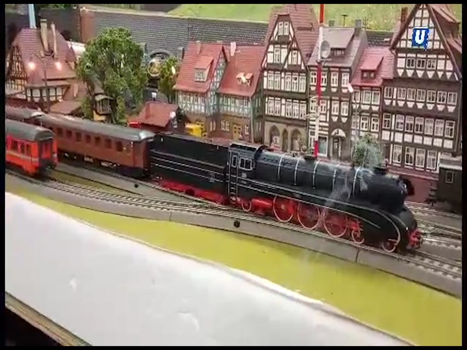 Miniatur kereta api