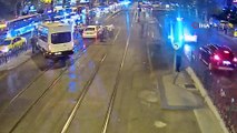 Tramvay yolunda meydana gelen kaza kamerada