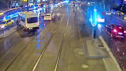 Tramvay yolunda meydana gelen kaza kamerada