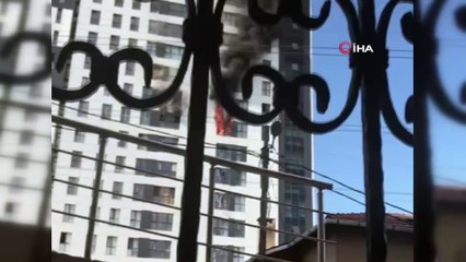 Ümraniye’de çıkan yangın paniğe neden oldu