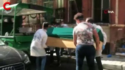 Beyoğlu'nda kötü koku ceseti ortaya çıkardı