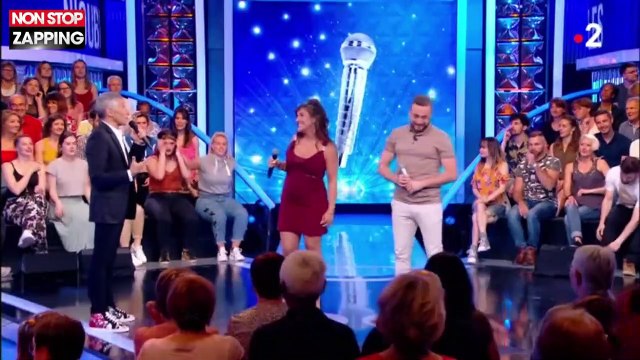 N'oubliez pas les paroles : la blague gênante de Nagui à une candidate enceinte (vidéo)