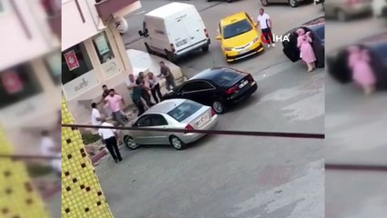 Yol verme meselesi yüzünden çıkan kavga kamerada