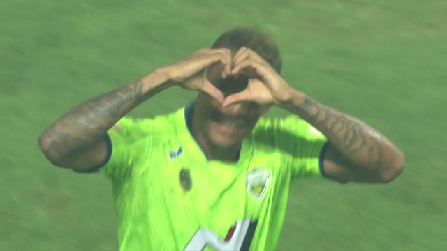 '로페즈 멀티골'...전북, 울산 꺾고 선두 탈환 / YTN