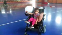 Bulanık’ta 40 engelliye tekerlekli sandalye dağıtıldı