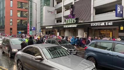Ed Sheeran queues